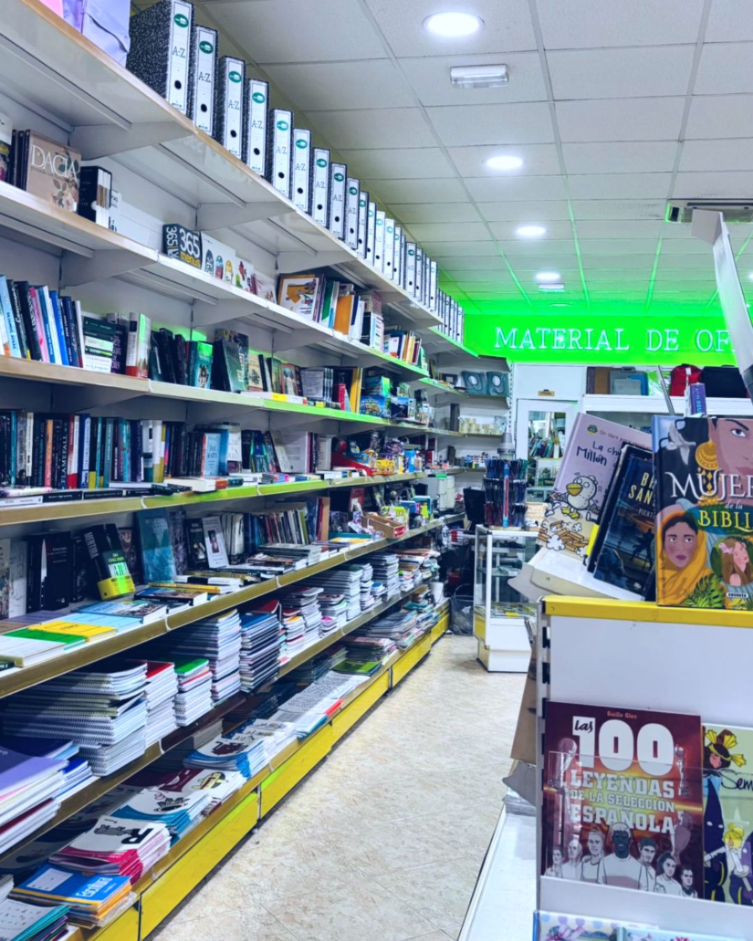 En Librería y Papelería Recio hacemos más fácil cada compra, con todo lo que necesitas para estudiar, trabajar y crear. En Librería y Papelería Recio hacemos más fácil cada compra, con todo lo que necesitas para estudiar, trabajar y crear.